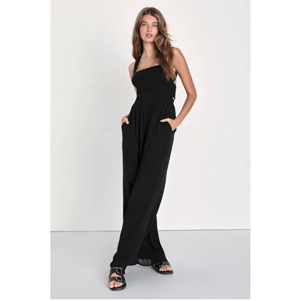 Trendy Aesthetic Black Smocked Tie-Back Wide Leg Jumpsuit
Lulus‎ Size Large EUC